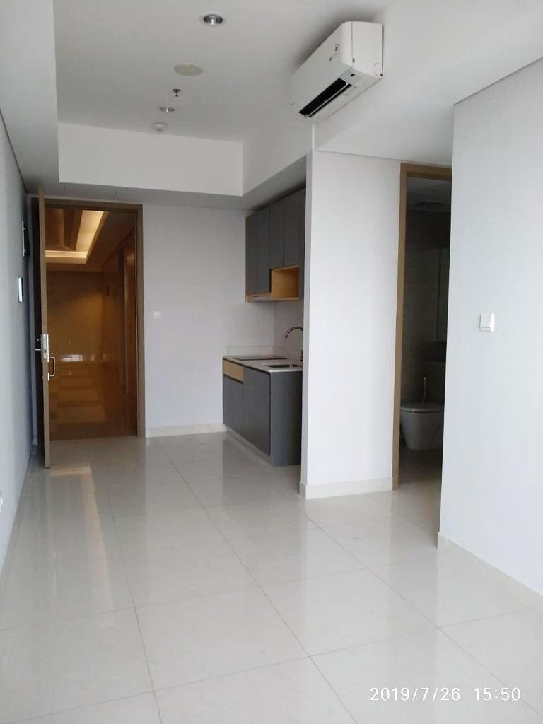 3BR Apartment 出售，半装修 – Taman Anggrek Residences